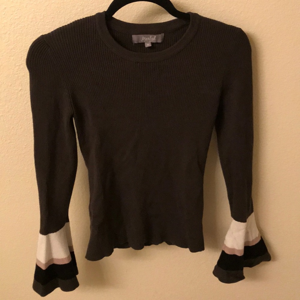 Hunter green ribbed top with bell sleeves